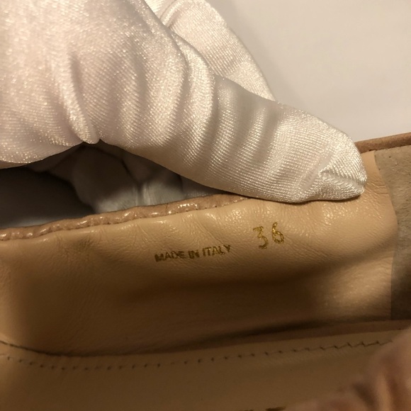 PRADA bow with tassel flats. Nude/beige color. - Picture 3 of 4